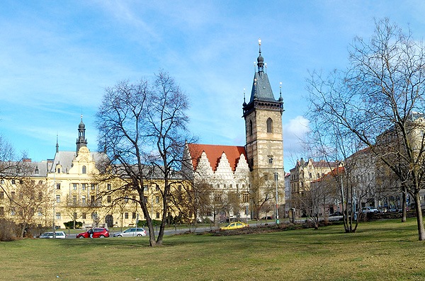 Novoměstská radnice (foto Miroslav Bárta)