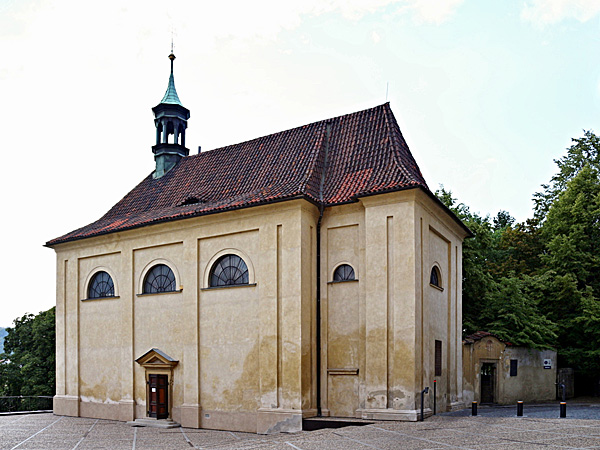 Kostelík sv. Kosmy a Damiána na Slovanech (vycházka 26. 2. 2022), zdroj cs.wikipedia.org 