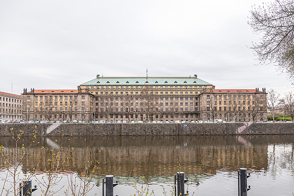 Ministerstvo dopravy (foto Eva Mořická)