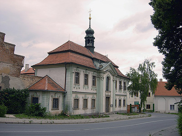 Barokní zámek v Ďáblicích, vycházka 24. 9. (zdroj cs.wikipedia.org)