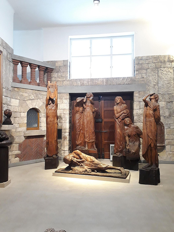 Bílkova vila interiér, vycházka 19. 10. (zdroj: Mapy.com, foto Saly Losová)