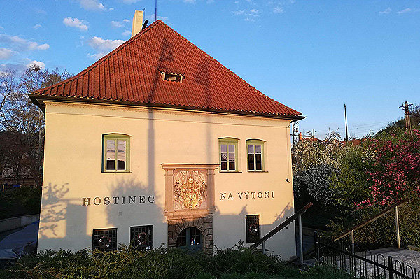 Podskalská celnice na Výtoni, vycházka 7. 6. (zdroj: Muzeum v Podskalské celnici na Výtoni)