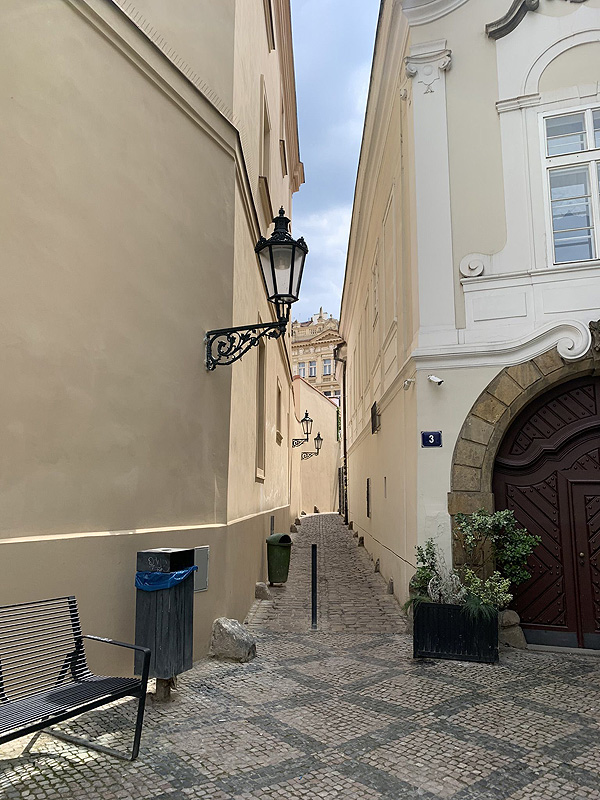 Stříbrná ulička na Starém Městě, vycházka 22. 6. (zdroj: Mapy.cz, foto Blanka Lednická)