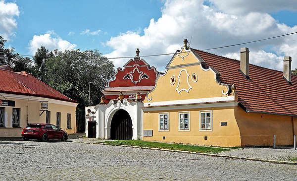 Statek Vraných v Bohnicích, vycházka 17. 9. (zdroj: Mapy.cz, foto Jan Kovařík)